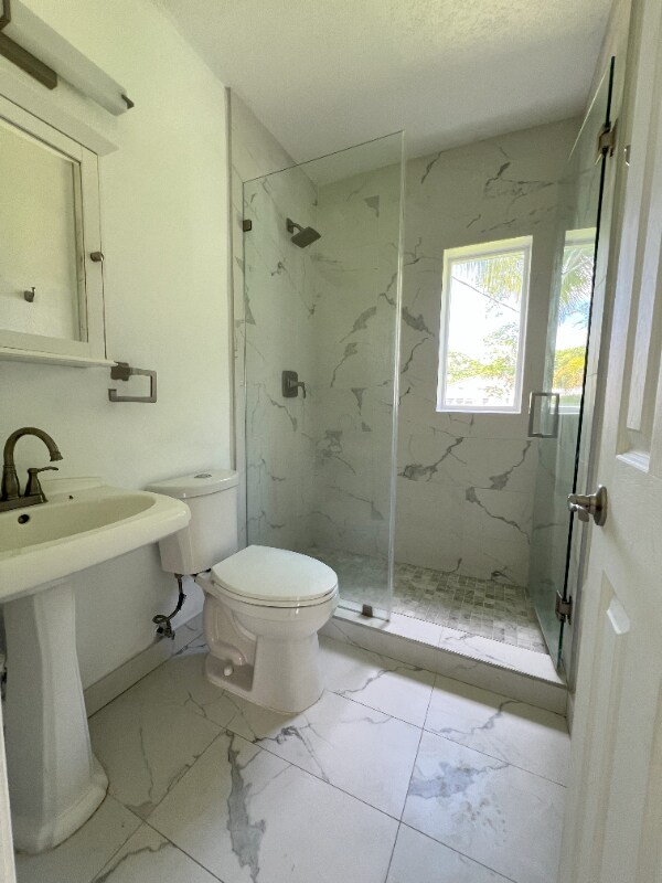 Building Photo - 6415 SW 82nd St