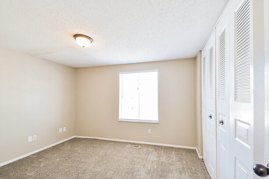 Building Photo - 6815 Azalea Hill Cove