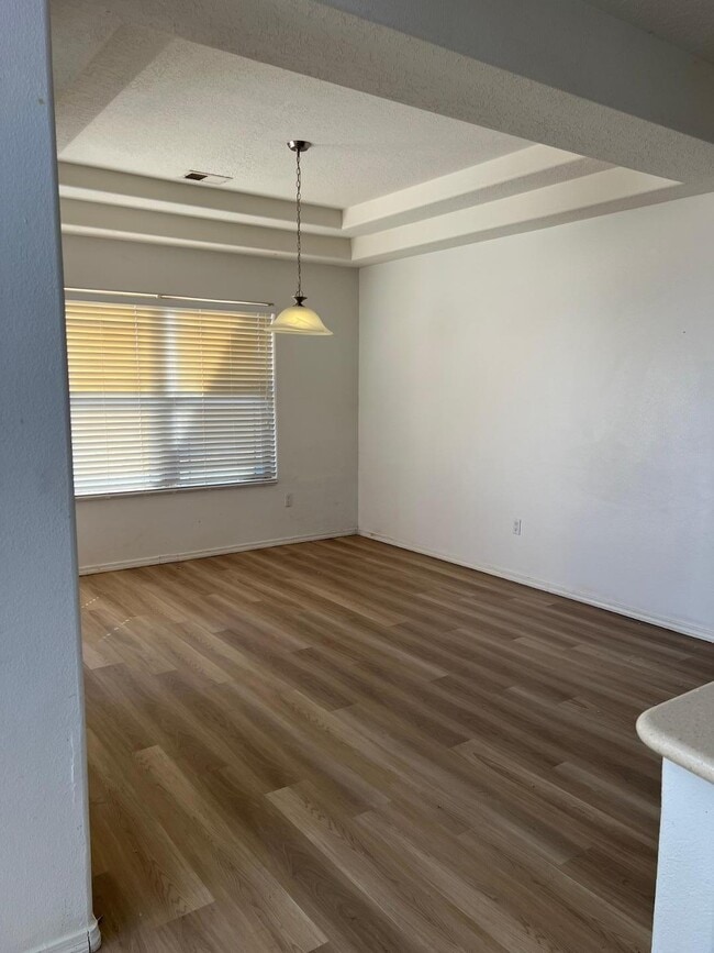 Building Photo - 828 Loma Pinon Loop