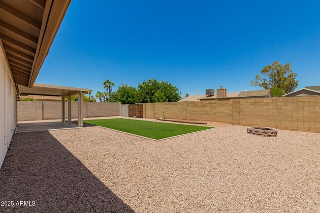 Building Photo - 1512 West Mariposa Dr