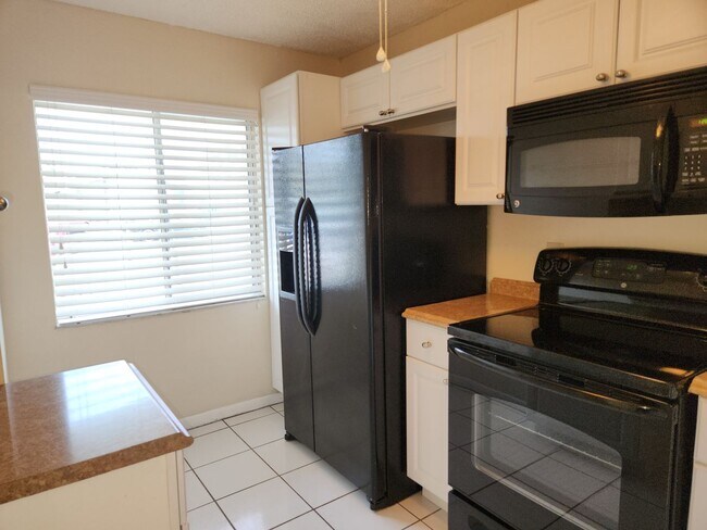 Building Photo - Cute 2 bedroom Apartment for rent