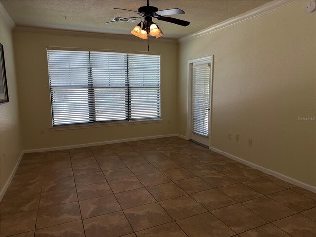 Building Photo - 902 Charo Pkwy