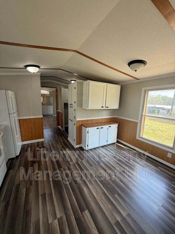 Building Photo - 21 Hill Side Lane