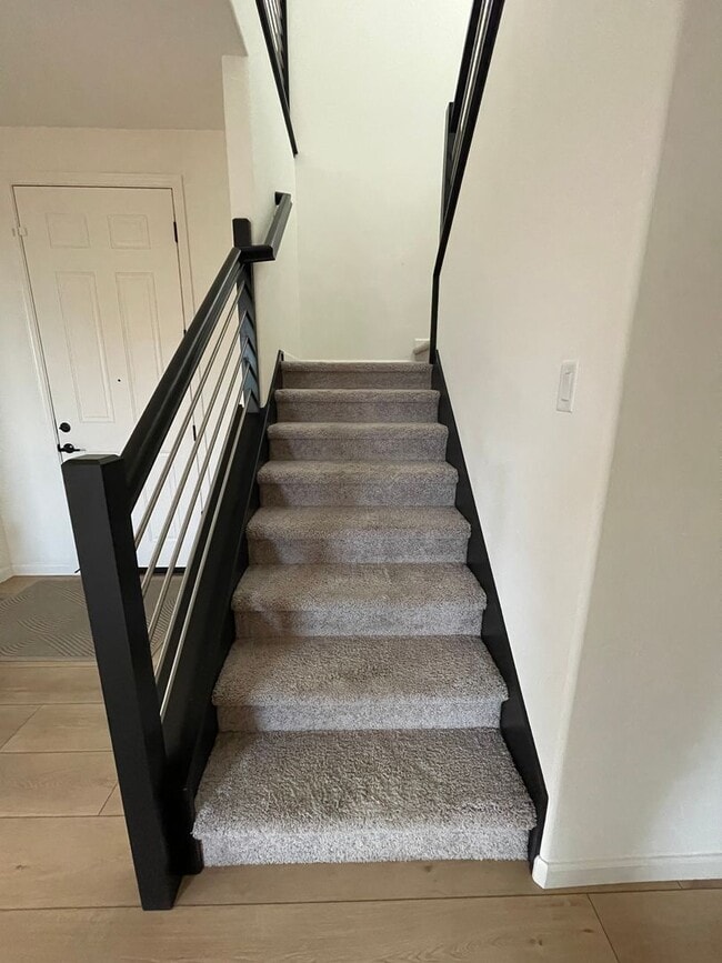 Building Photo - Beautiful new home with open floor plan av...