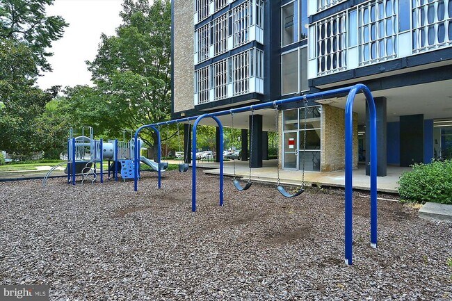 Building Photo - 1311 Delaware Ave SW