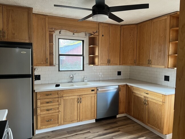 Building Photo - 4909 W Alamosa St