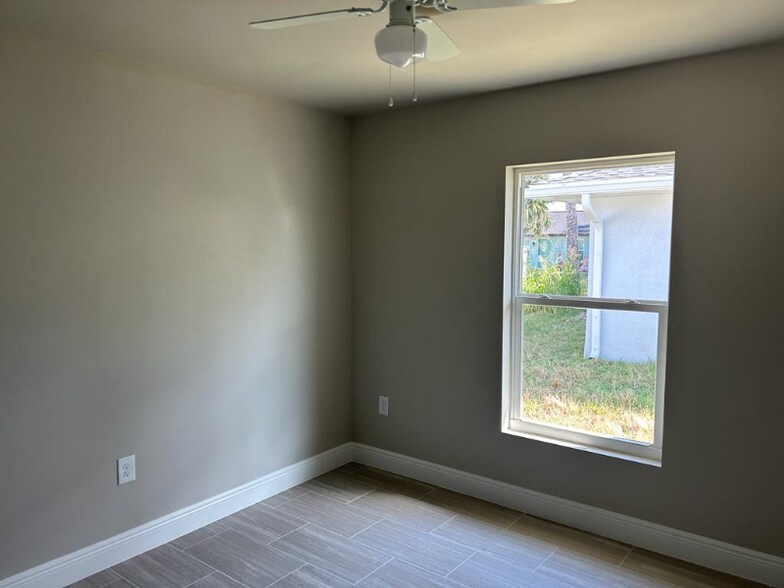 Building Photo - 2944 Evans Ave