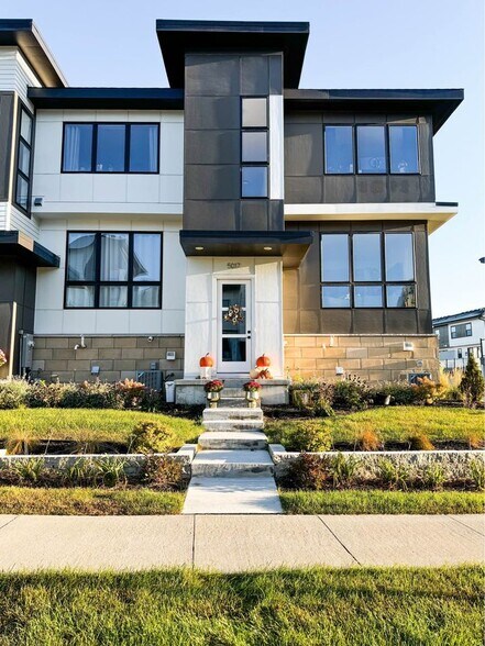 Building Photo - 5017 161st St W