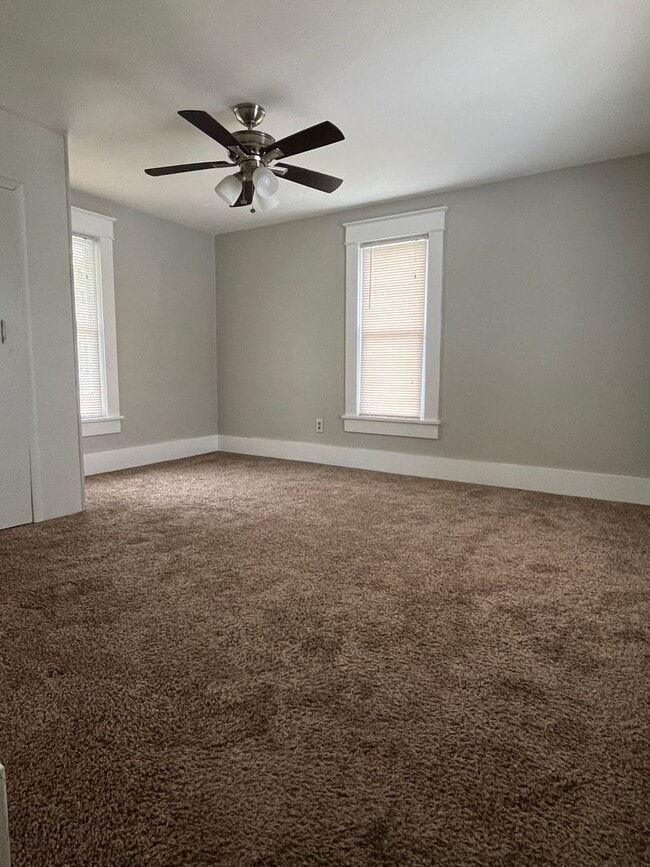 Building Photo - Two Story Home