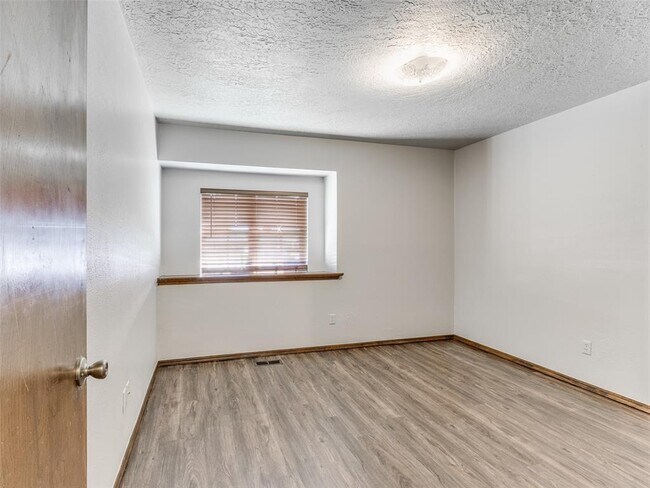 Building Photo - 1426 Pheasant Run Ct