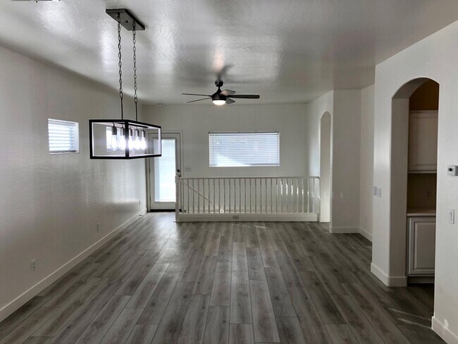Building Photo - 3533 E Joseph Way