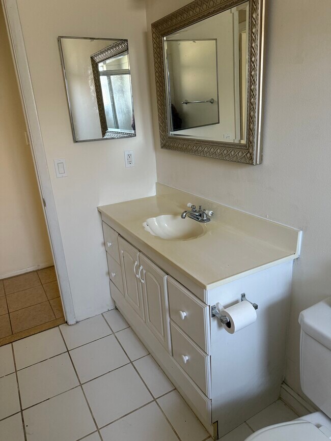 Building Photo - 10859 Wilderness Ct