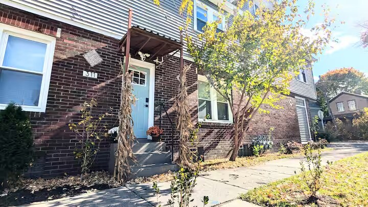 Building Photo - 311 Ontario St