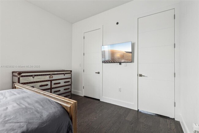Building Photo - 10445 NW 68th Terrace