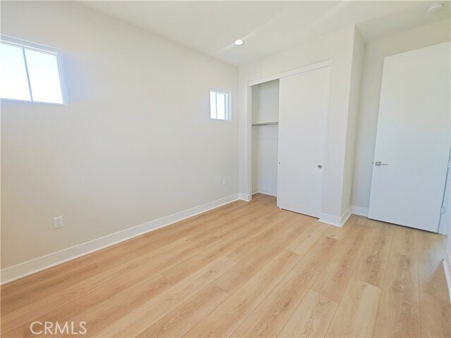 Building Photo - 586 McFadden St
