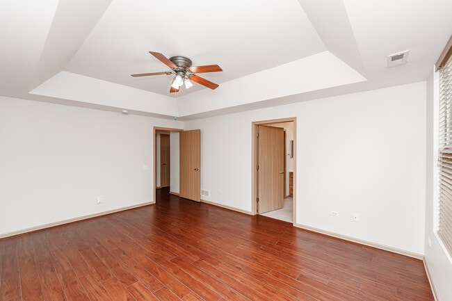 Building Photo - 14068 Palisades Ave