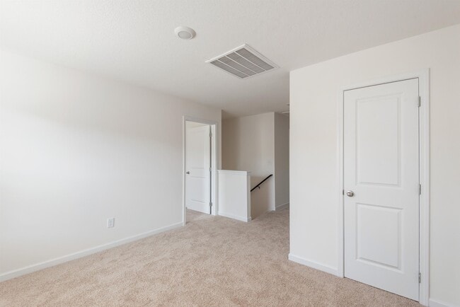 Building Photo - 118 Greystone Way