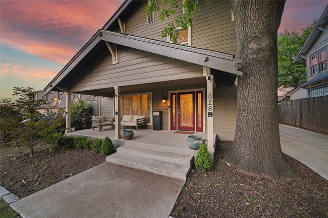 Building Photo - 828 Elsbeth St