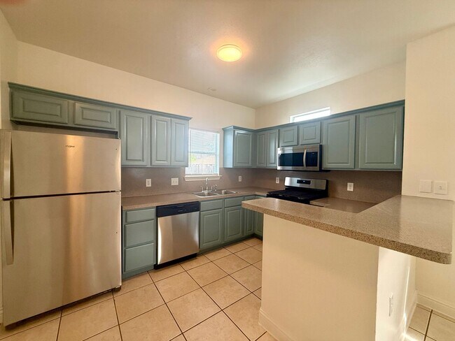 Building Photo - Meador-6916