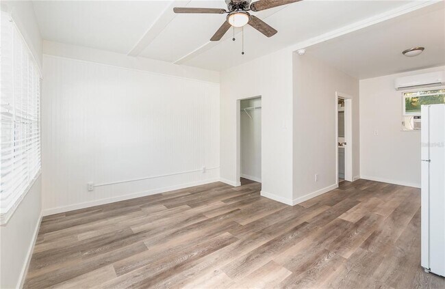 Building Photo - 1401 E Alfred St