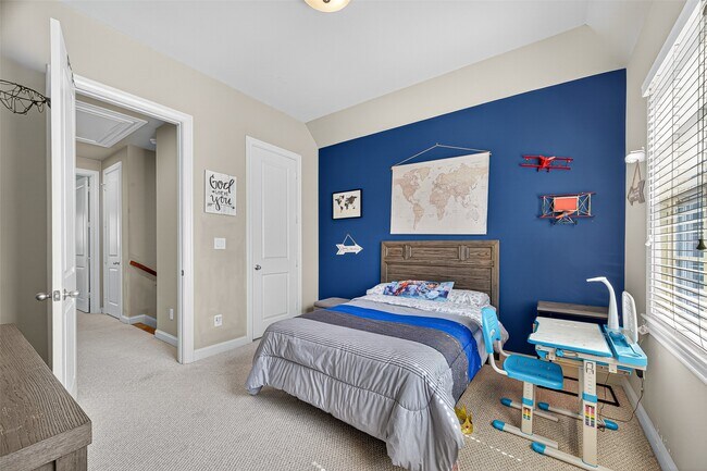 Building Photo - 9413 Fannin St