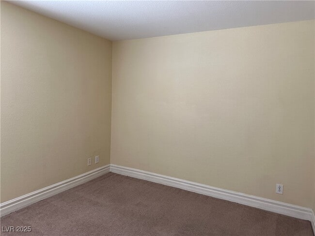 Building Photo - 362 Dogleg Dr