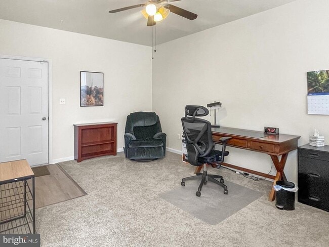 Building Photo - 12 S Exeter St