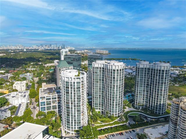 Building Photo - 2831 S Bayshore Dr