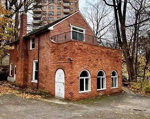 Building Photo - 2 bedroom in BRONX NY 10463