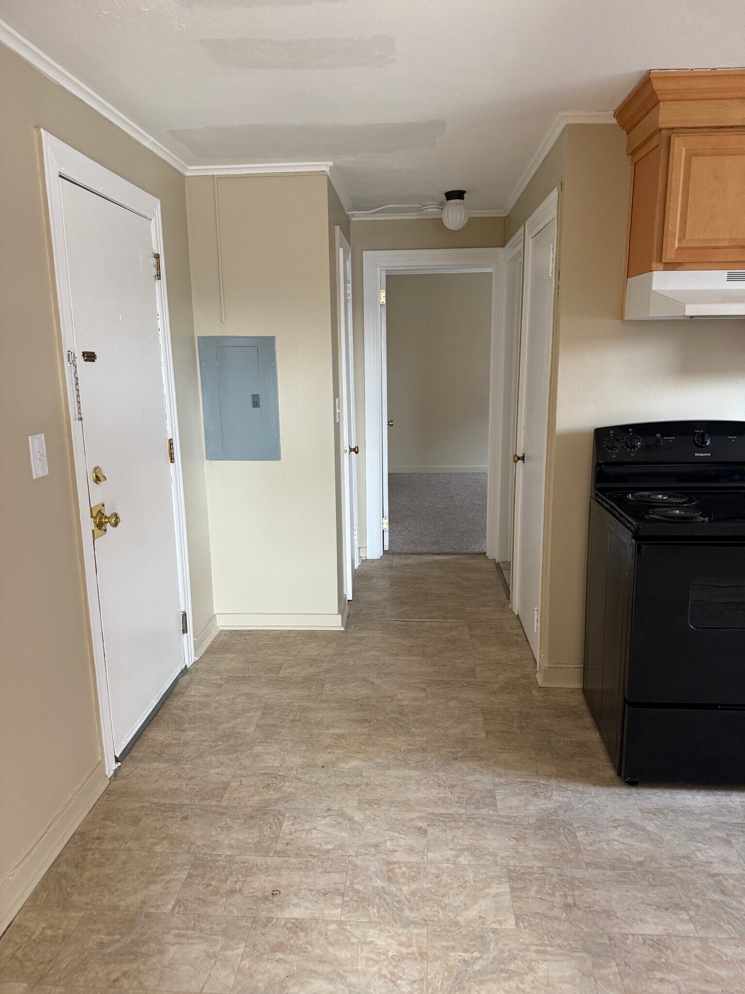 Building Photo - 35 W Main St