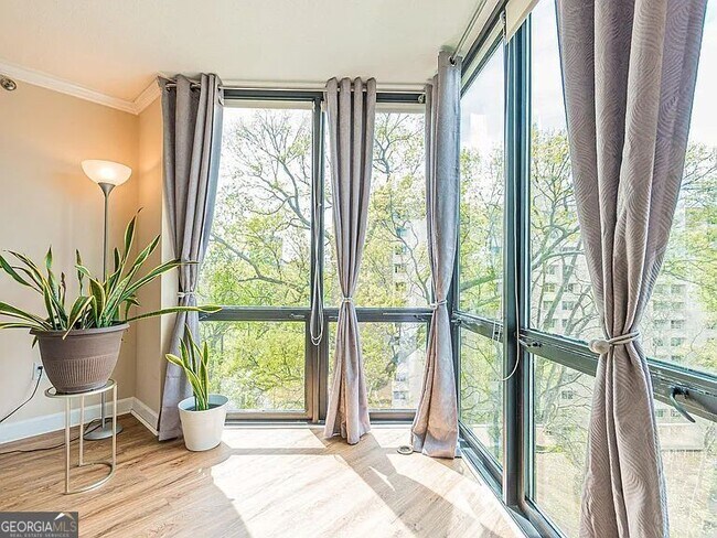 Building Photo - 2870 Pharr Ct S Northwest