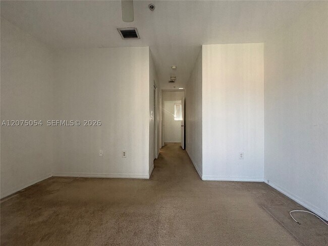 Building Photo - 2064 NE 167th St