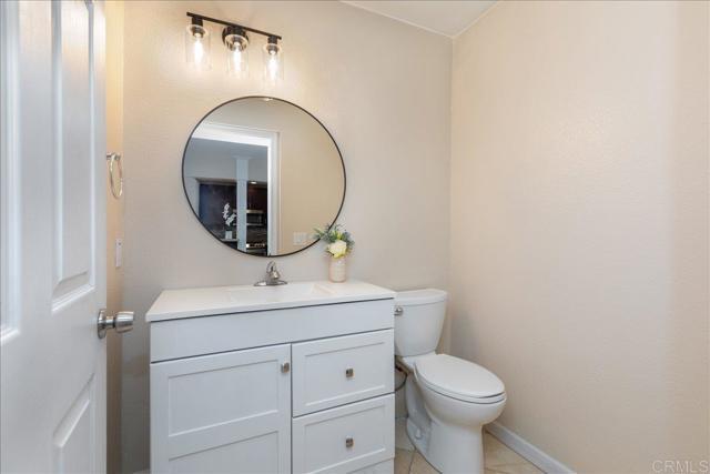 Building Photo - 1640 Maple Dr