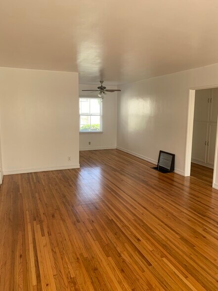 Living room/dining room - 1250 Franklin St
