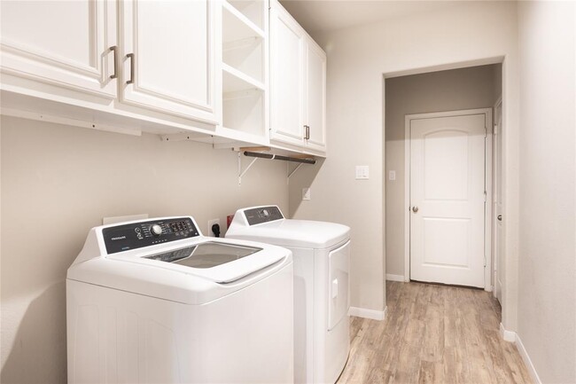 Building Photo - 30815 Berkshire Downs Dr