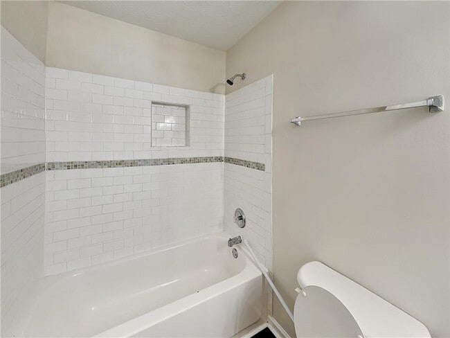 Building Photo - 35 Belmont Park Ln