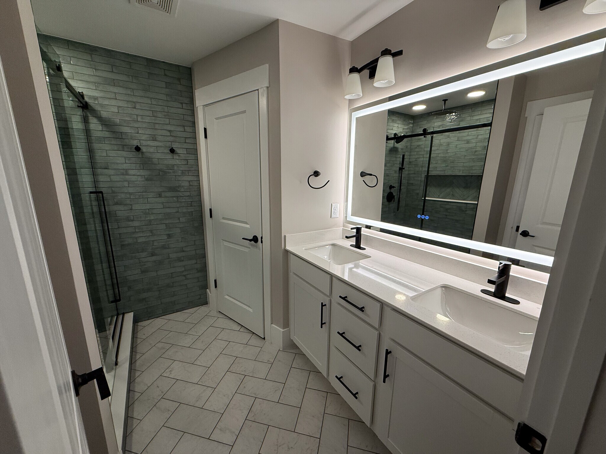 Building Photo - 147 Hyacinth Ln