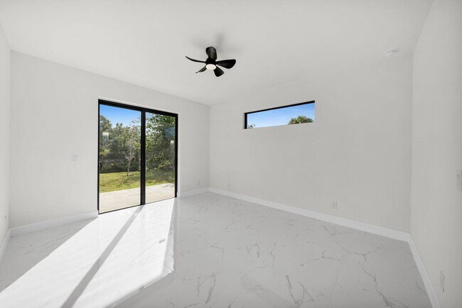 Building Photo - Be the first in occupy this 2026 constructed home in city of Englewood, FL! Qualify for a deposit...