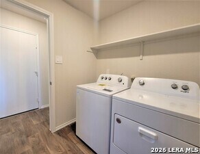 Building Photo - 800 Nodding Nixie