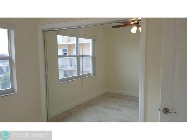Building Photo - 121 Golden Isles Dr