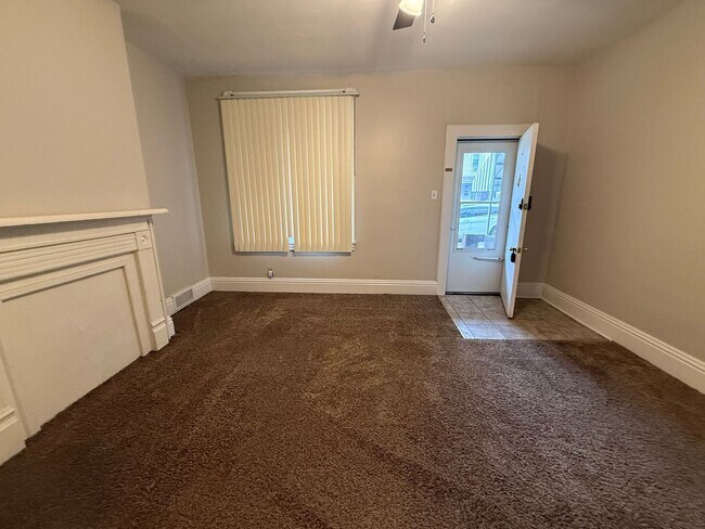 Building Photo - Cozy Home - Munhall