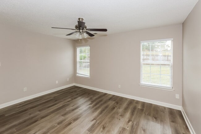 Building Photo - 8727 Wood Sorrel Ct