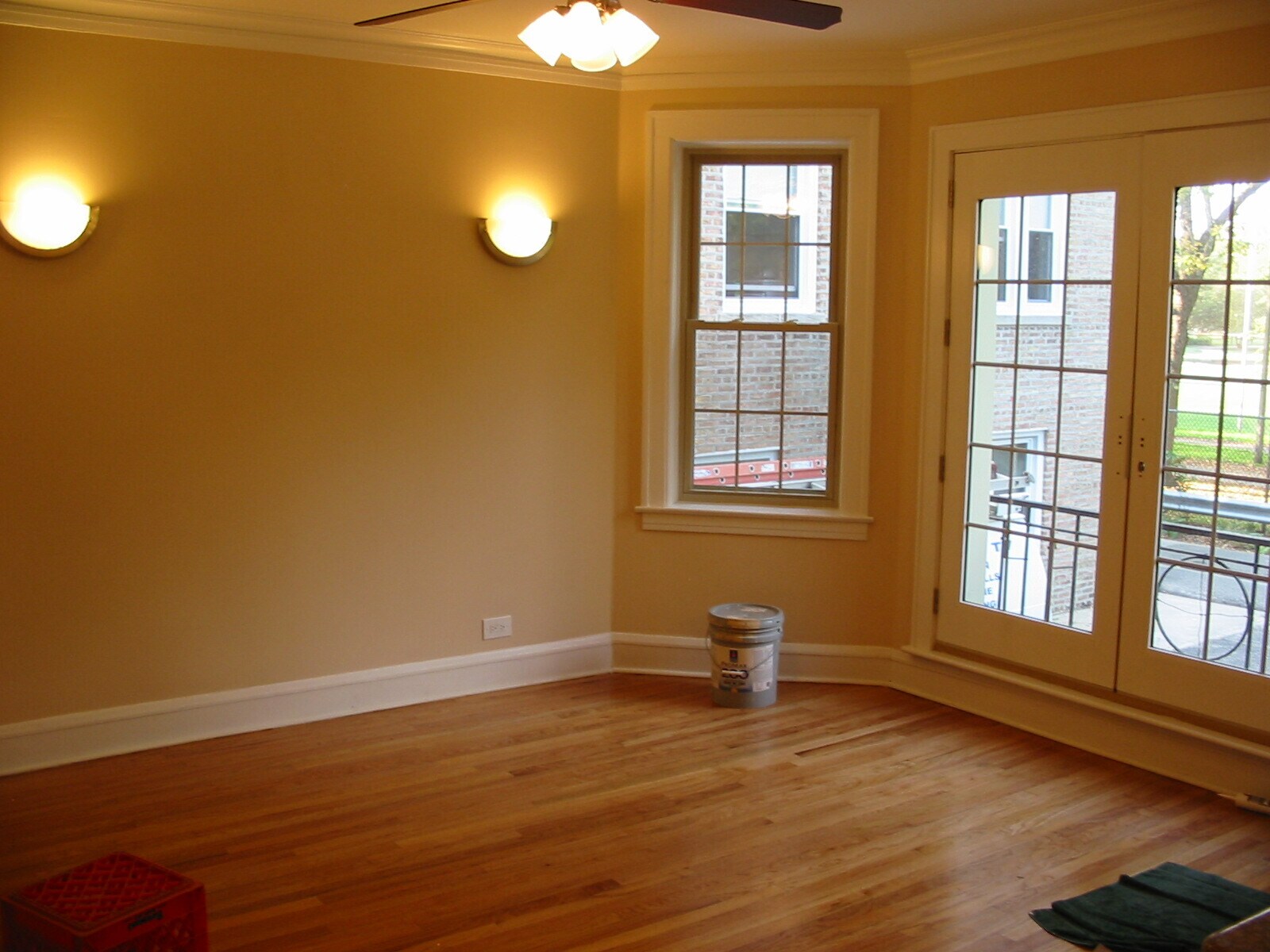 Building Photo - 2150 W Arthur Ave