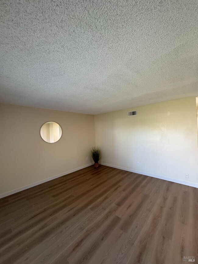 Building Photo - 120 Merrimac Ct