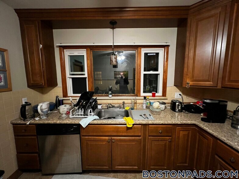 Building Photo - 78-80 Frederick Ave.