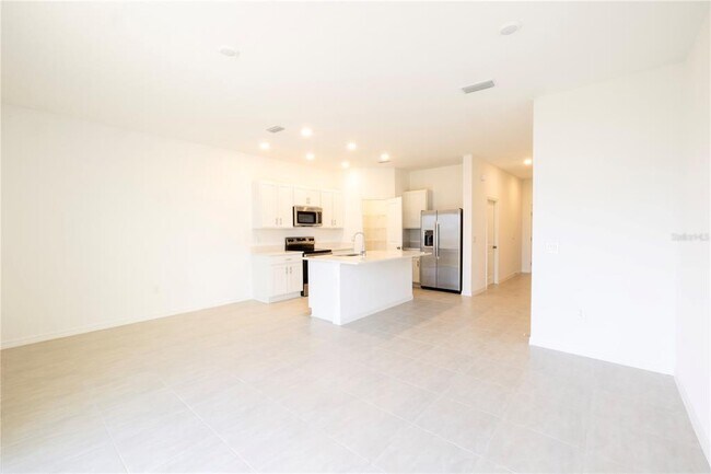 Building Photo - 7649 WATERSCAPE Dr