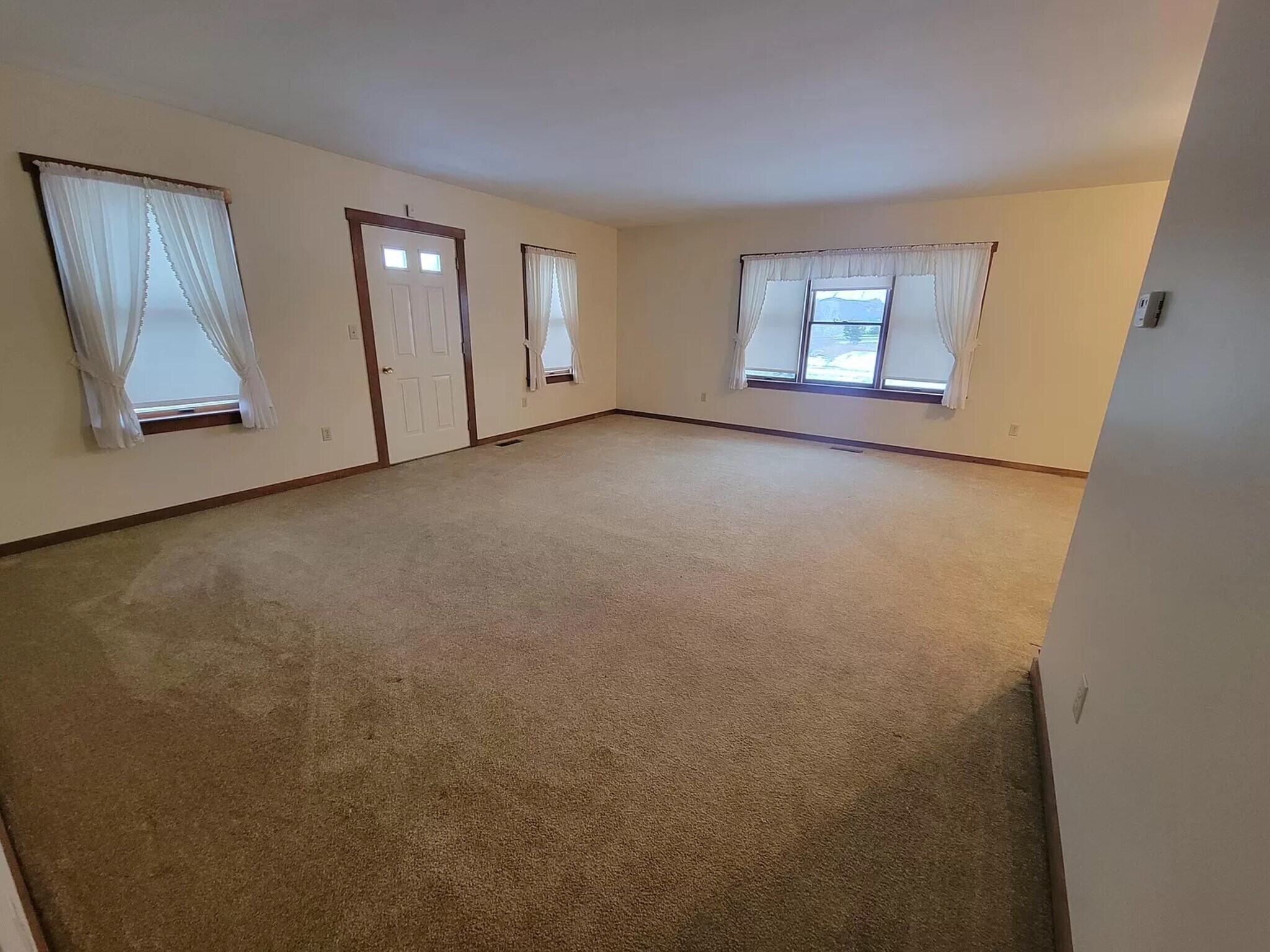 living room - 16981 M-52