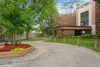 Building Photo - 1112 Castilian Ct