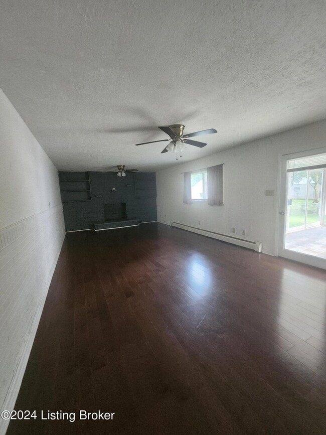 Building Photo - 6809 Shareith Dr