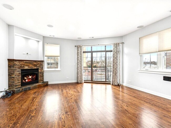 Building Photo - 7932 W Grand Ave